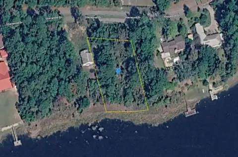 Lakefront Lot in Dogwood Lakes