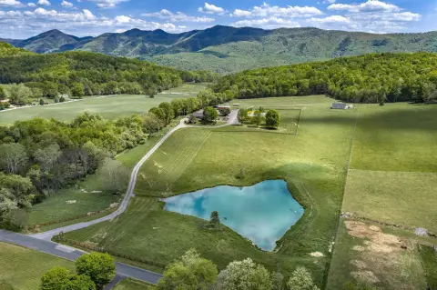 Established Wedding Venue on 30+ Acres