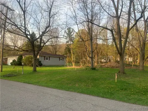 Buildable Lot in Roseland Heights