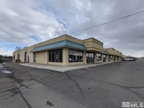 Corner Flex Space with Showroom