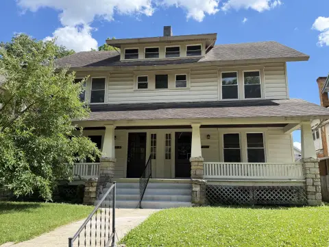 Renovated Duplex With Three-Bed Units