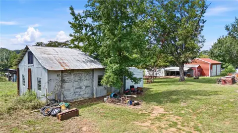 Ranch Land with Ponds and Pasture