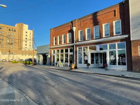 Renovated Mixed-Use Property