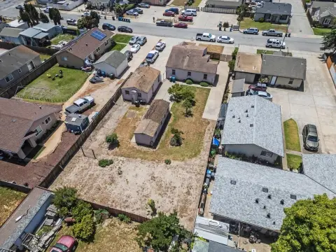 Duplex with Separate 1-Bed Unit