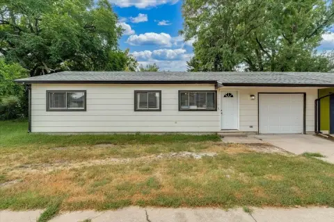 Renovated Duplex with Garage