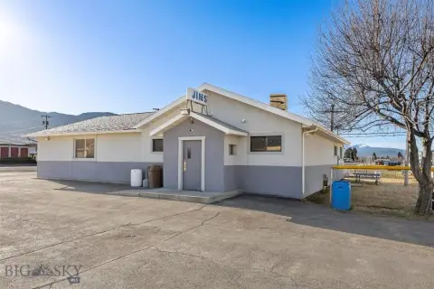Bar Property with Liquor License