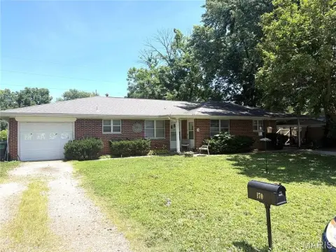 Ranch-Style Brick Duplex
