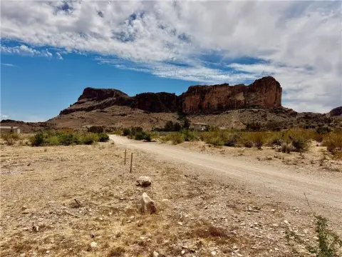 Residential Building Lot with Mountain Views