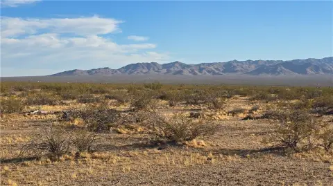 Desert Land Parcel for Off-Grid Use