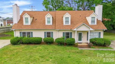 Charlotte Duplex in MoRa District