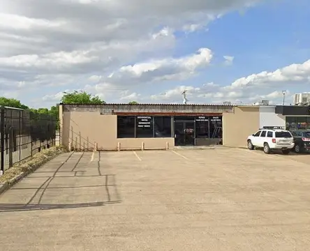Warehouse with Concrete Floors