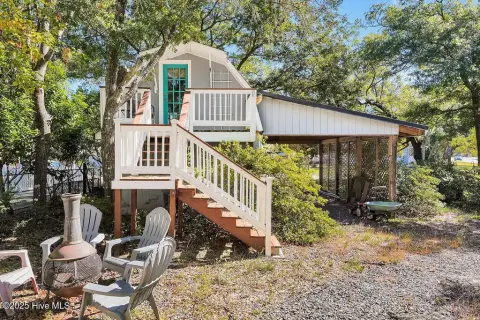 Oak Island Corner Lot