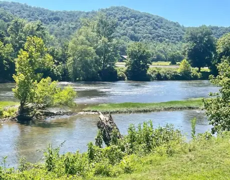 Riverfront Waterfront Land