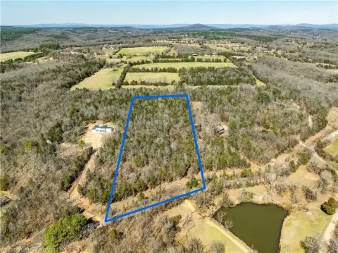 5 Acres in Cedarville, AR