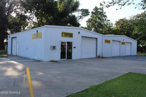 Automotive Shop with Four Roll-Up Doors