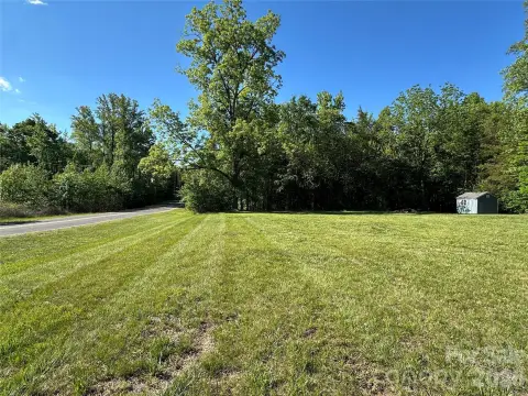 Land in Peaceful Mocksville Countryside