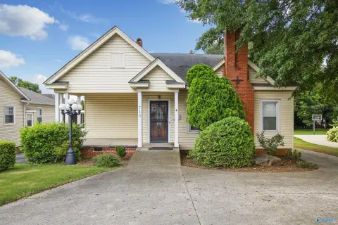Residential Income Property with Detached Apartment