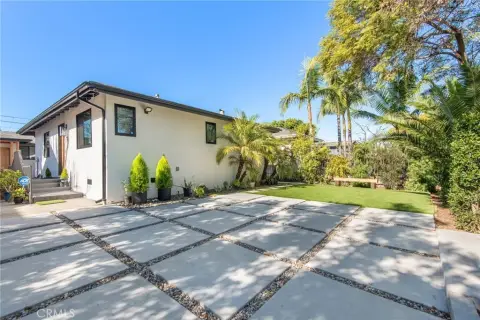 Gated Two-Home Duplex Compound