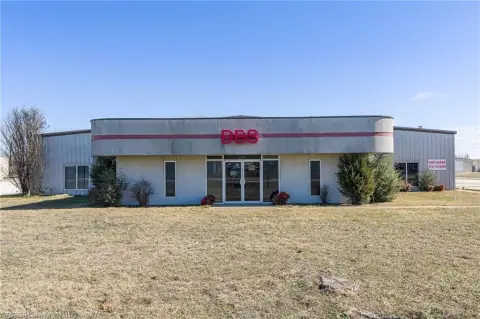 Van Buren Warehouse with Office