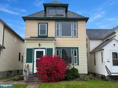 Duplex with Separate Heating Controls