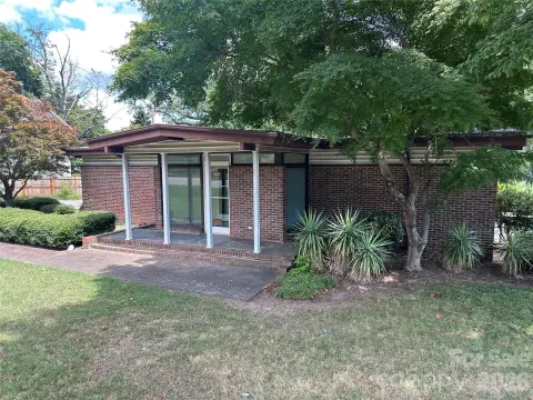 Standalone One-Story Office Building