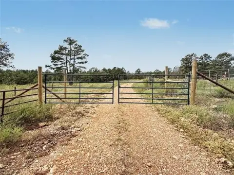 Equestrian Property with Roping Arena