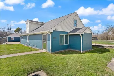 Flex Space with Remodeled Office and Warehouse