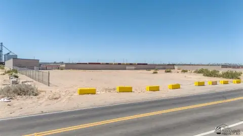 Commercial Lot Near Interstate 8