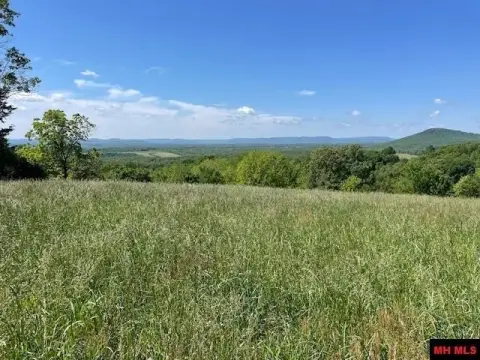 14 Acres Farm with Mountain Views