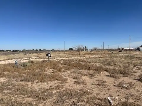 Land in Gardendale, TX