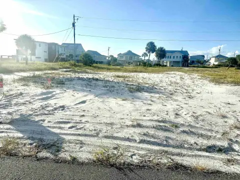 Beach Lot in Mexico Beach