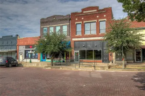 Remodeled Mixed-Use Building in Commerce