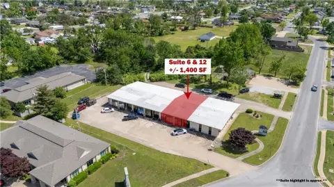 Versatile Commercial Suite in Rogers