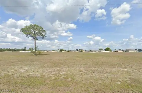 Commercial Lot in Cape Coral