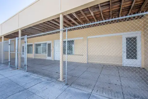 Mixed-Use Property in Lake Worth