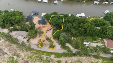 Lakefront Residential Homesite