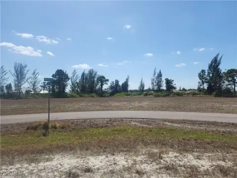 Triple Waterfront Lot in Cape Coral