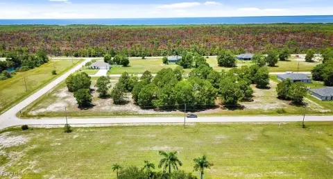 Residential Lot in Cape Coral
