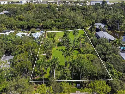 Waterfront Land Parcel in Naples