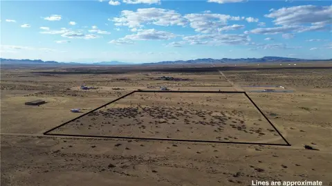 Buildable Acreage in Horse-Friendly Subdivision