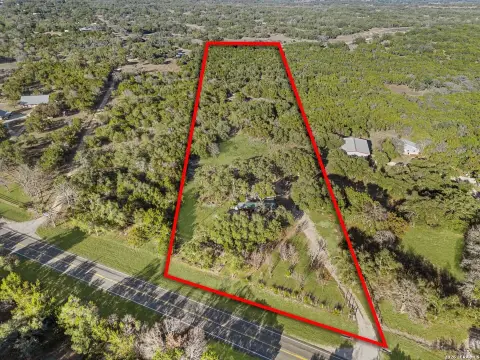 6 Acres in Blanco, Texas