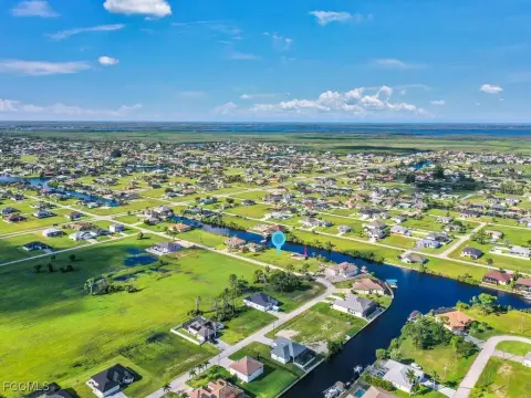 Waterfront Lot in Cape Coral