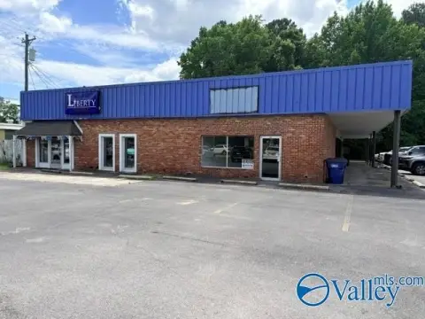 Office-Retail Building with 14-Foot Eaves