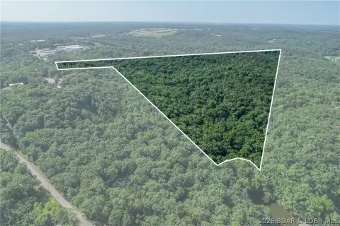 Lake-Front Recreation Land Parcel