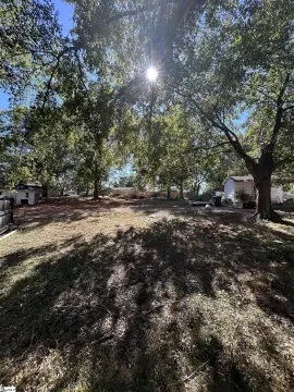 Unrestricted Lot in Prime Greer