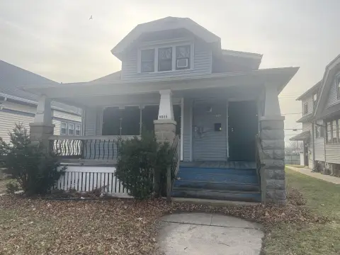 Milwaukee Duplex: Investment Opportunity