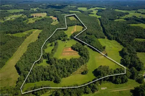 Agricultural Land with Multiple Barns