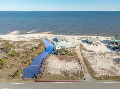 Waterfront Lot Near Gulf