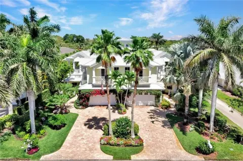 Duplex With Private Pool and Spa