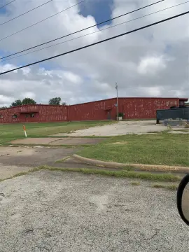 Self-Storage Facility with On-Site Apartments